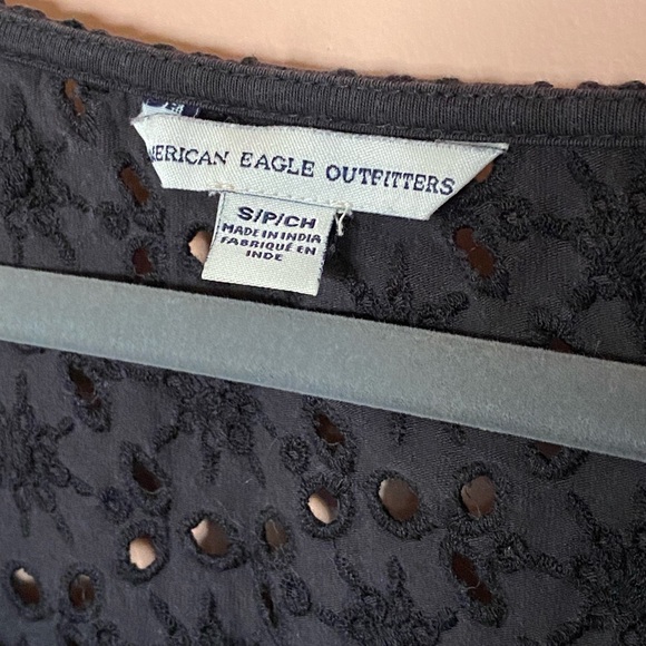 American Eagle Eyelet Twist Crop Shirt - Picture 3 of 8